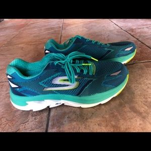 Special edition LA marathon skechers sneakers!